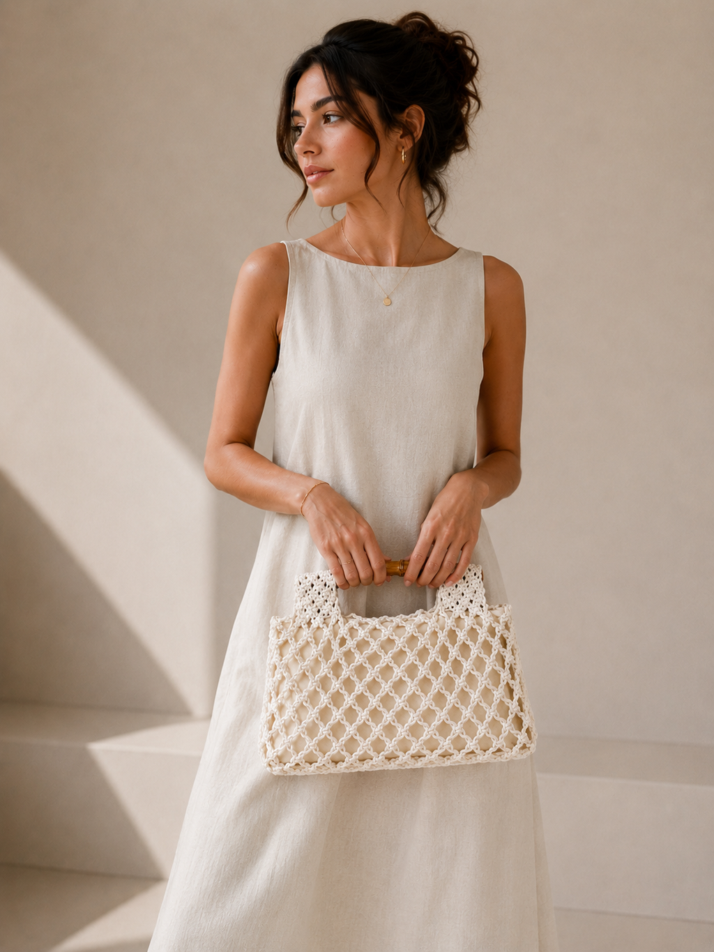 Sac Carré Tissé à Main avec Poignée Bambou Ajourée - Blanc