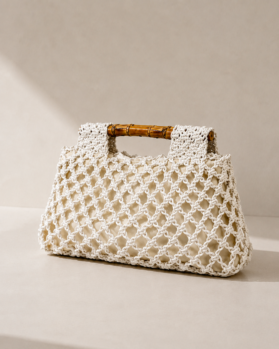 Sac Carré Tissé à Main avec Poignée Bambou Ajourée - Blanc